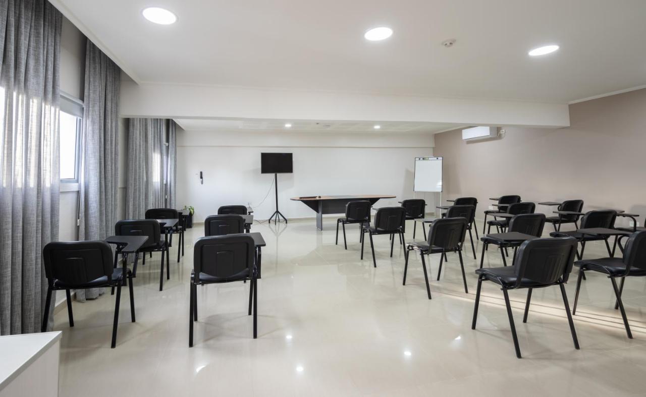 Apart Hotel Rivadavia 815 Neuquén Esterno foto