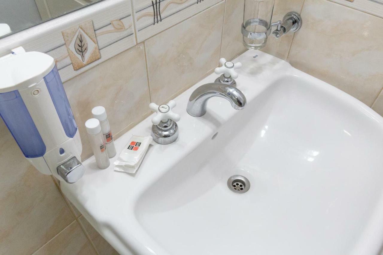 Apart Hotel Rivadavia 815 Neuquén Esterno foto