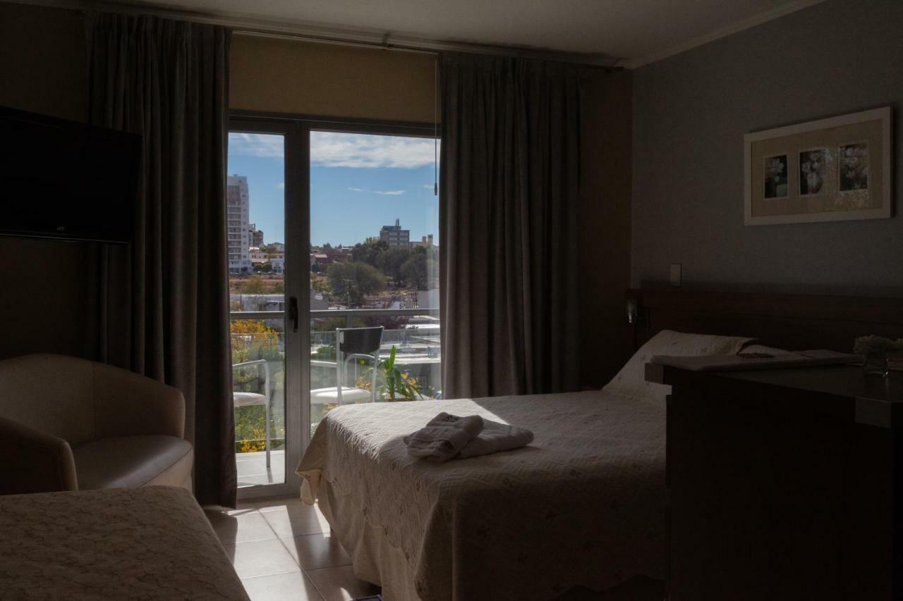 Apart Hotel Rivadavia 815 Neuquén Esterno foto